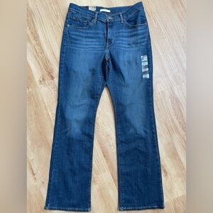 New NWT Levi’s classic bootcut jeans 10 medium denim W 30, L 32